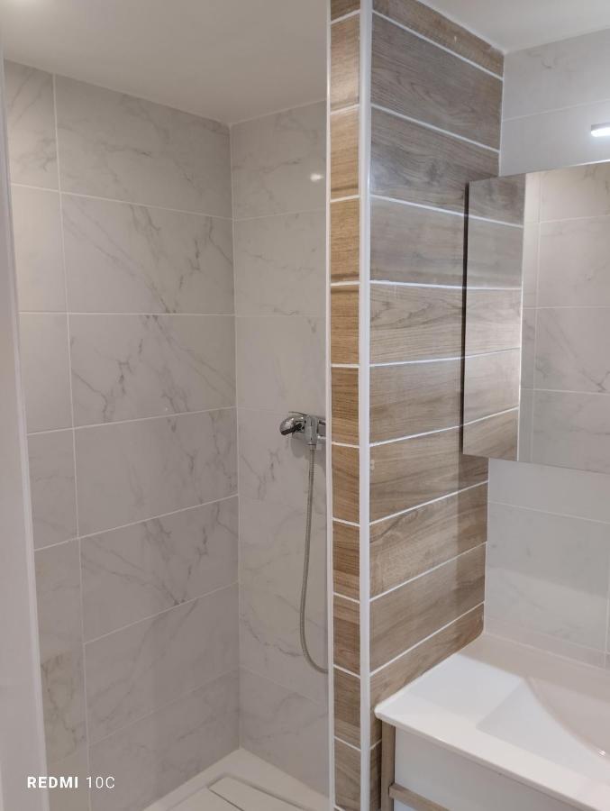 Apartament La Chrysalide La Crau Zewnętrze zdjęcie
