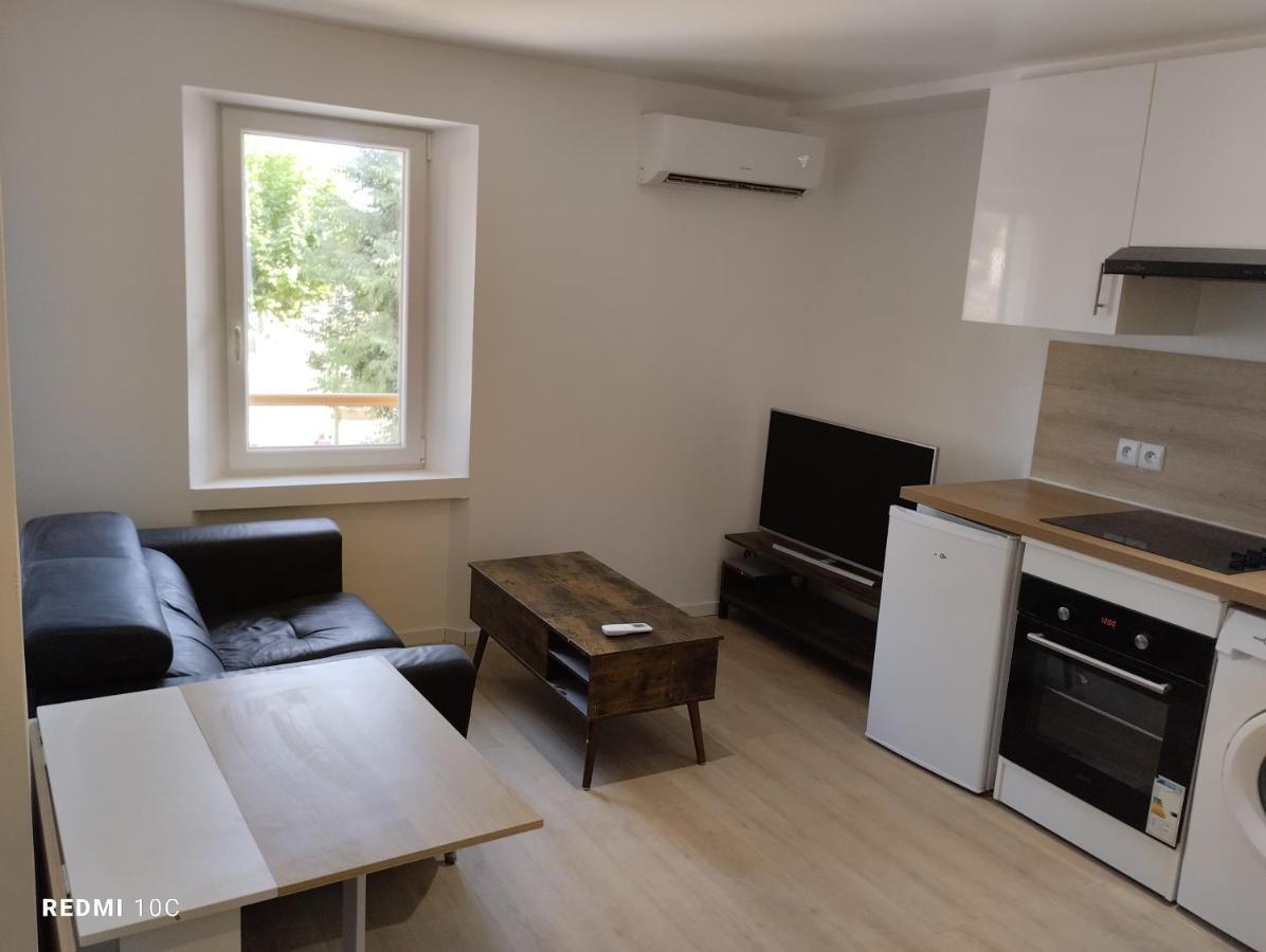 Apartament La Chrysalide La Crau Zewnętrze zdjęcie